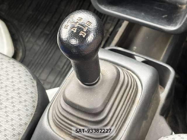 Suzuki CARRY TRUCK 2015-08 8828186-4