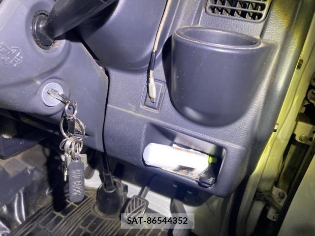 Suzuki CARRY TRUCK 2014-11 8848436-13