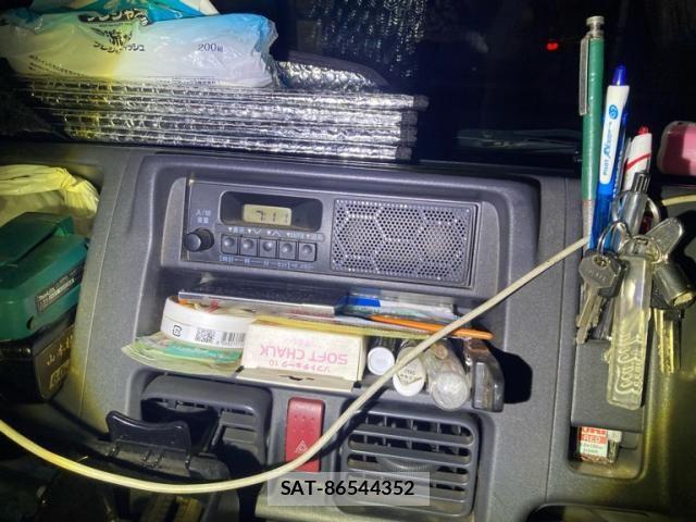 Suzuki CARRY TRUCK 2014-11 8848436-19