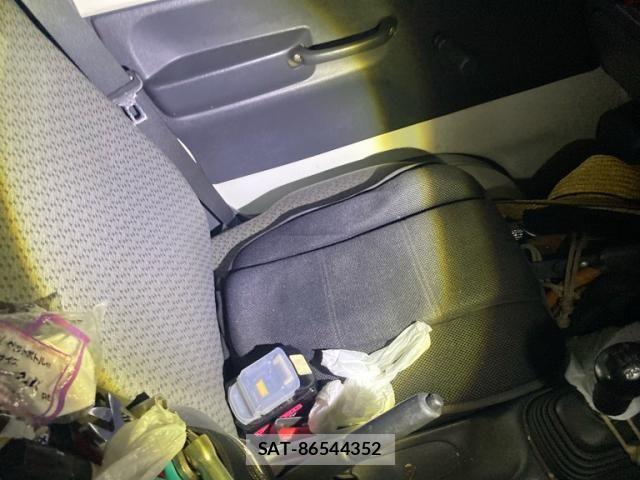 Suzuki CARRY TRUCK 2014-11 8848436-21