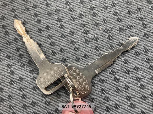 Suzuki CARRY TRUCK 2014-12 8870613-16