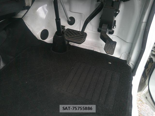 Suzuki CARRY TRUCK 2018-08 8879042-22