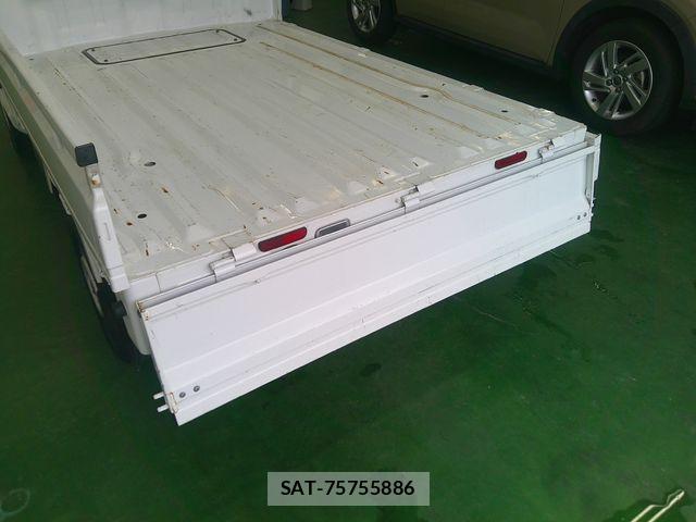 Suzuki CARRY TRUCK 2018-08 8879042-28