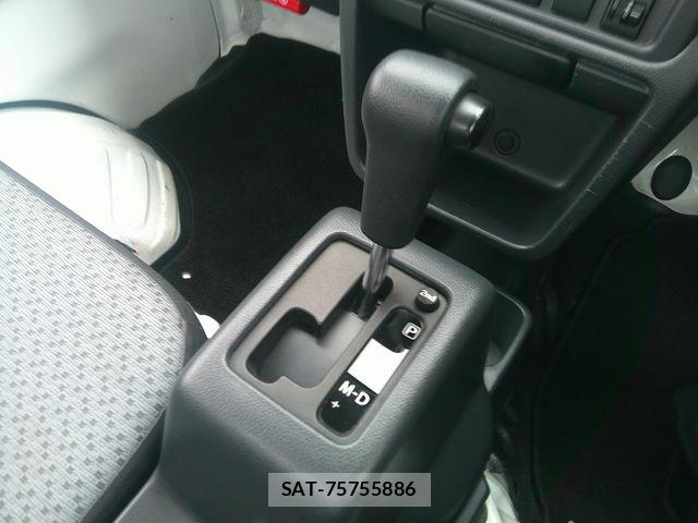 Suzuki CARRY TRUCK 2018-08 8879042-4