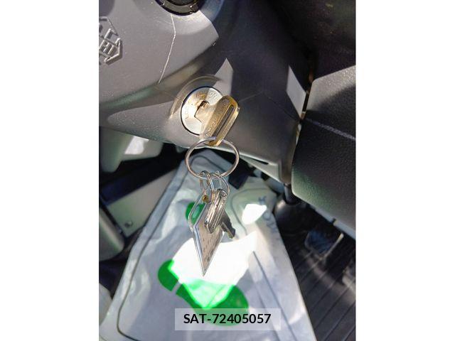 Suzuki CARRY TRUCK 2022-04 8524016-17