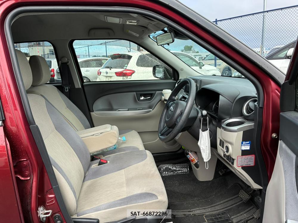 Daihatsu CAST 2019-02 8262096-11