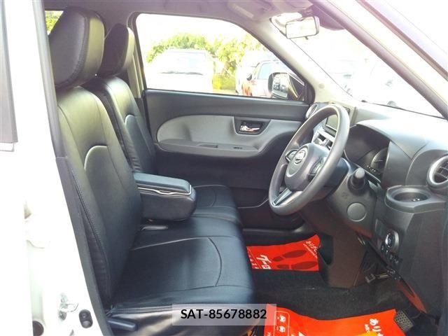 Daihatsu CAST 2015-10 7215910-11