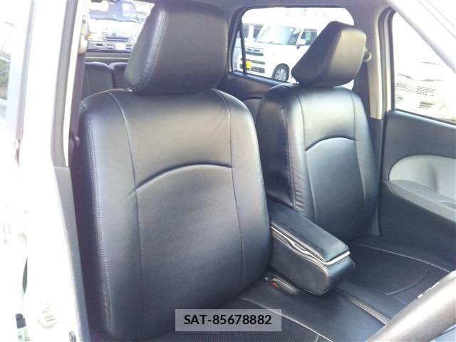 Daihatsu CAST 2015-10 7215910-12