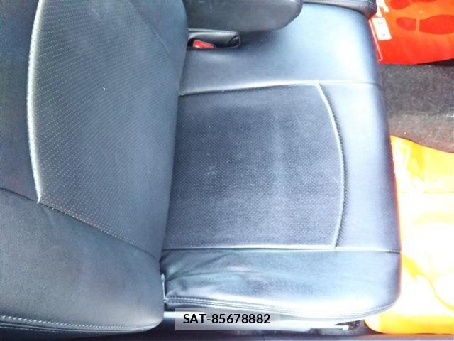 Daihatsu CAST 2015-10 7215910-13
