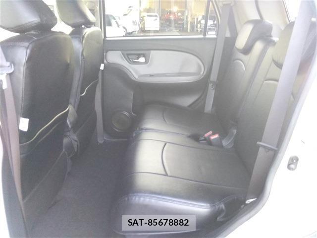 Daihatsu CAST 2015-10 7215910-17