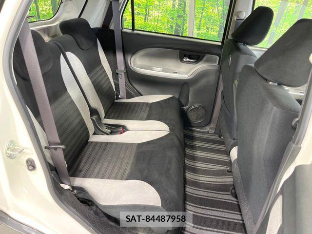 Daihatsu CAST 2019-07 7215915-8