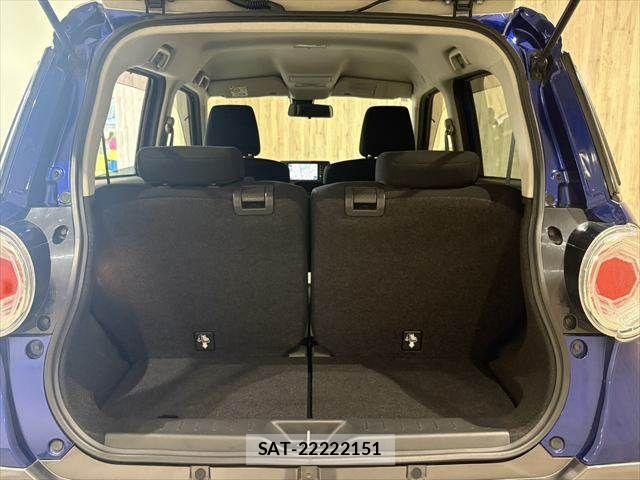 Daihatsu CAST 2015-10 7215911-8