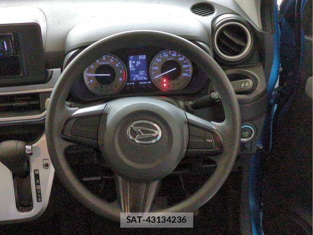 Daihatsu CAST 2015-11 7250089-8