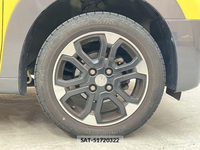 Daihatsu CAST 2019-01 7326125-26