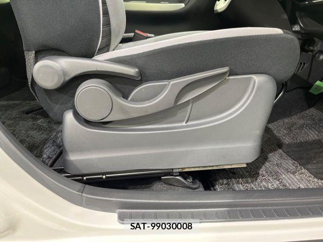 Daihatsu CAST 2015-09 7453377-6