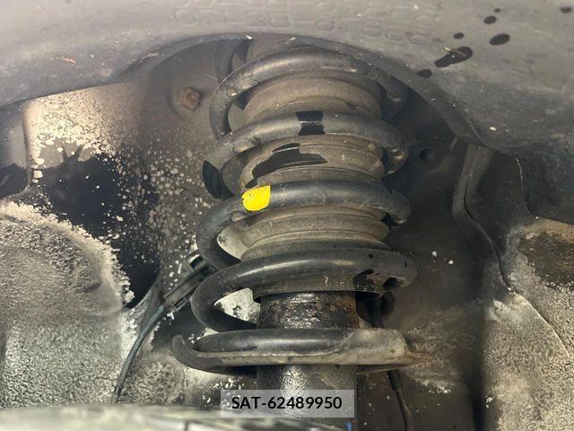 Daihatsu CAST 2015-09 8626118-19