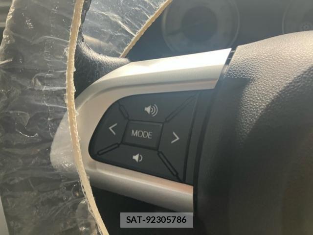 Daihatsu CAST 2015-12 8658379-17