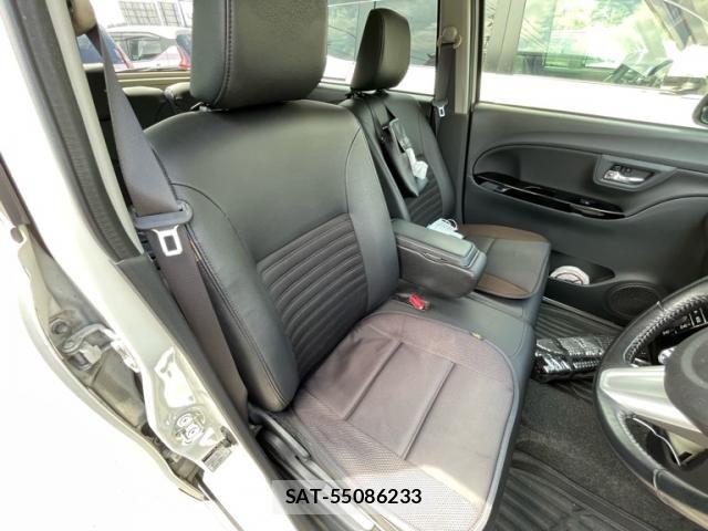 Daihatsu CAST 2018-06 8741098-8