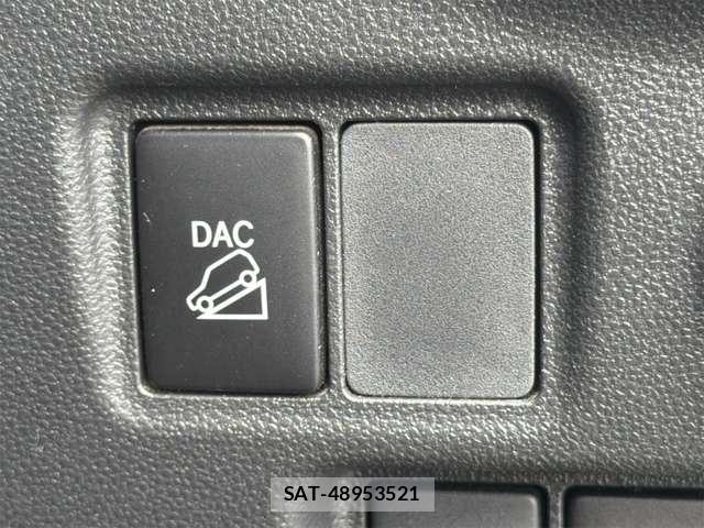 Daihatsu CAST 2015-10 8879058-9