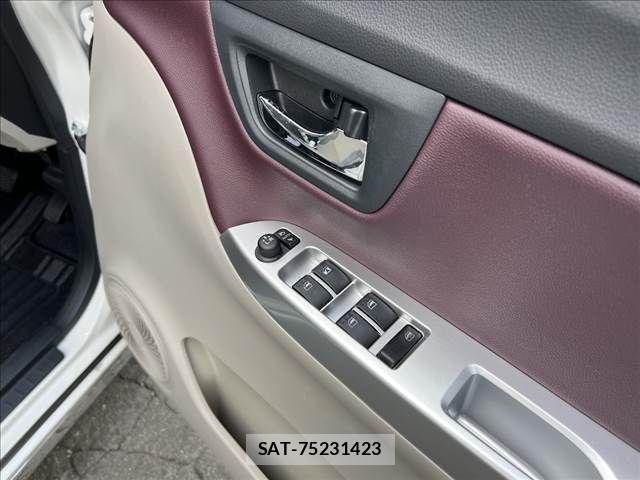 Daihatsu CAST 2015-11 1495588-12
