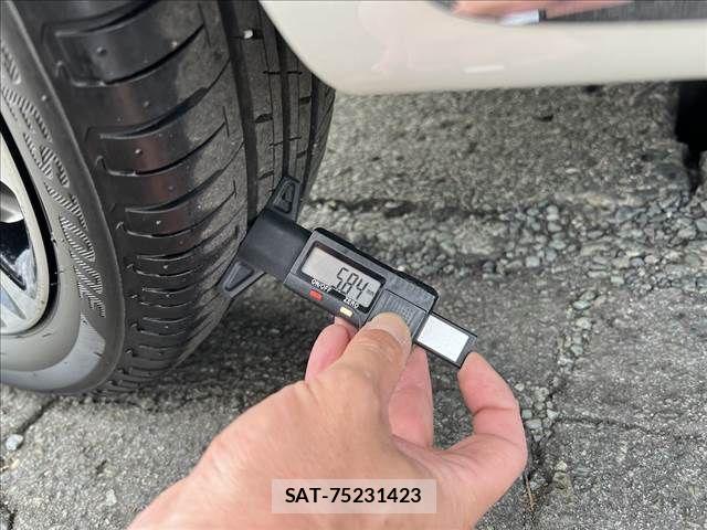 Daihatsu CAST 2015-11 1495588-6