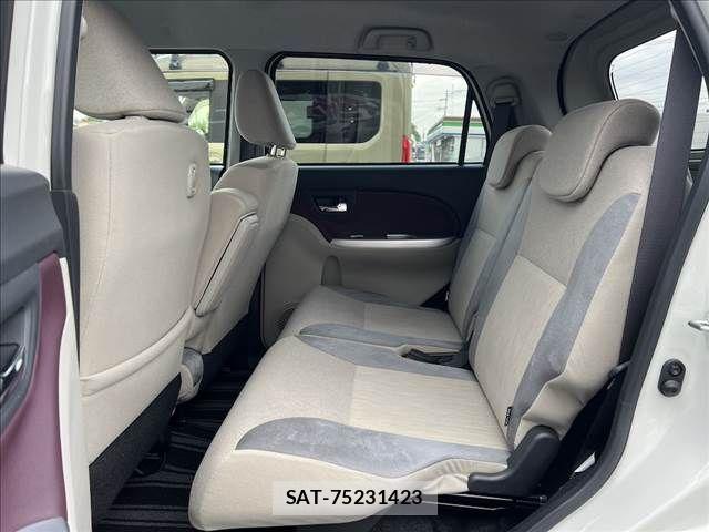 Daihatsu CAST 2015-11 1495588-8