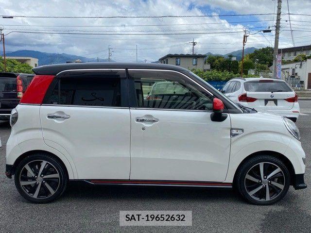 Daihatsu CAST 2015-12 8524027-4