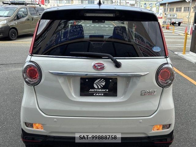 Daihatsu CAST 2015-11 8870617-5