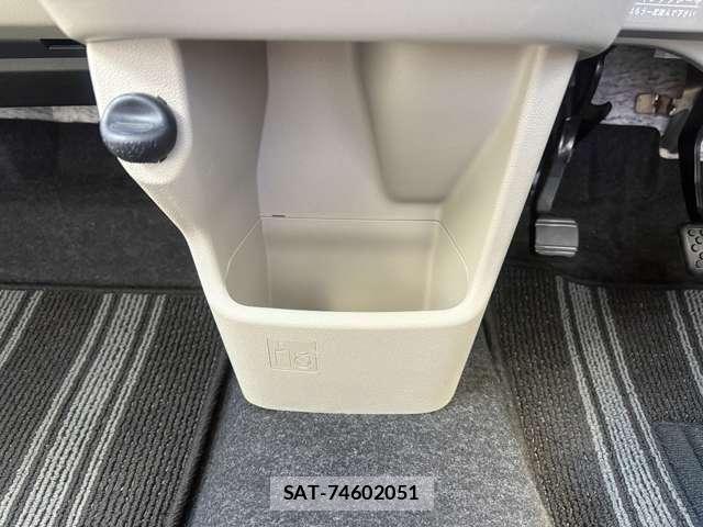 Daihatsu CAST 2016-05 6814163-12