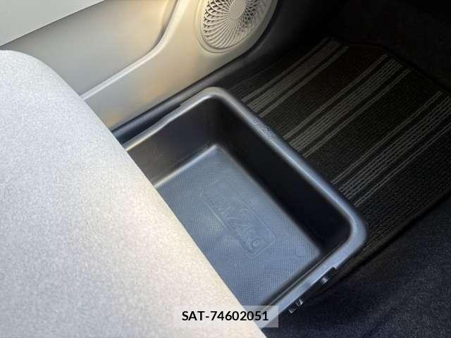 Daihatsu CAST 2016-05 6814163-22