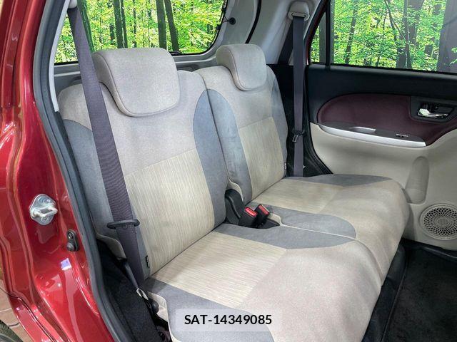 Daihatsu CAST 2015-09 7215931-8