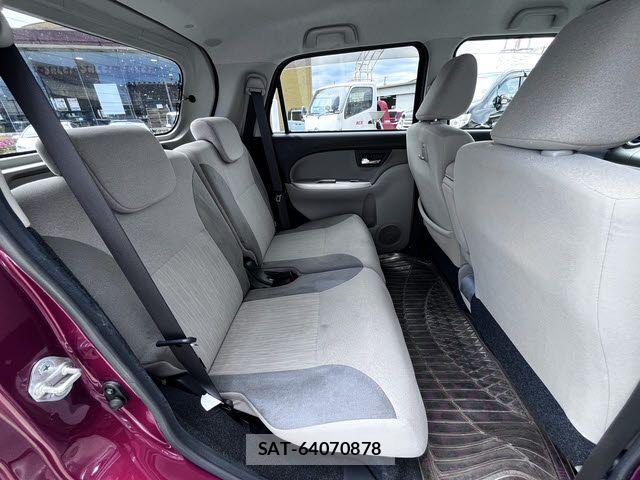 Daihatsu CAST 2016-02 7215948-9