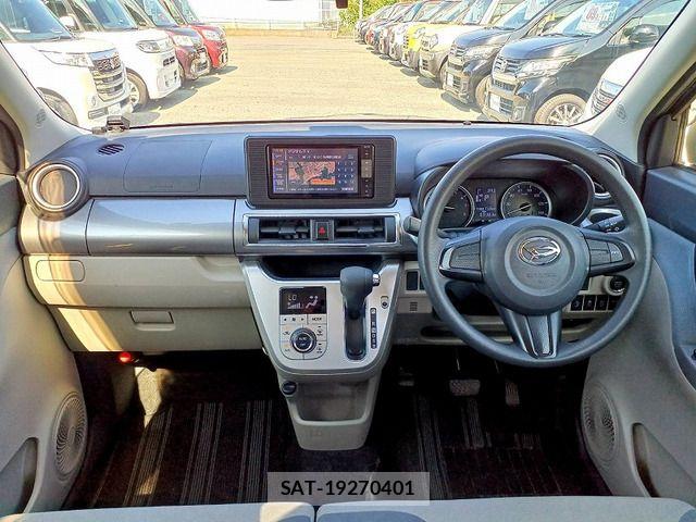 Daihatsu CAST 2015-10 7215938-9
