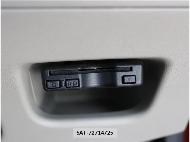 Daihatsu CAST 2021-04 7326133-4