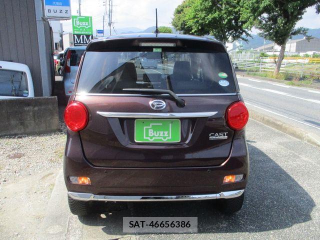 Daihatsu CAST 1990-01 7326143-2