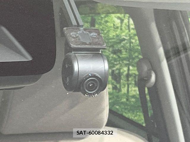 Daihatsu CAST 2021-10 7357123-4