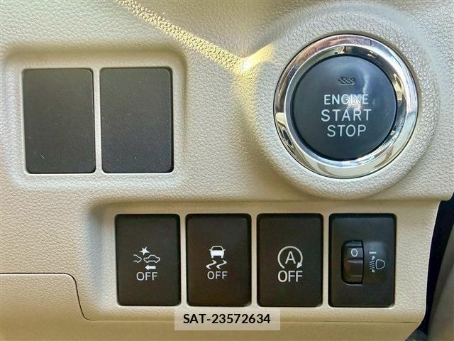 Daihatsu CAST 2017-06 7453389-8