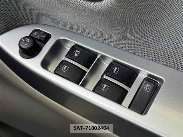 Daihatsu CAST 2017-11 8665926-25
