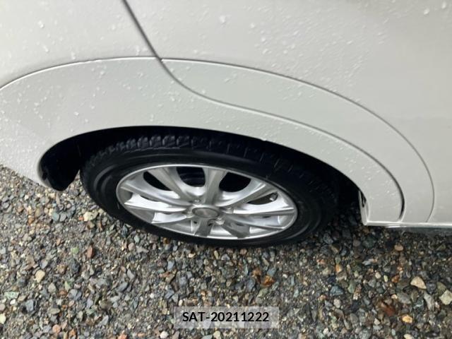 Daihatsu CAST 2017-06 6242705-5