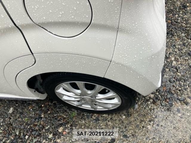 Daihatsu CAST 2017-06 6242705-6