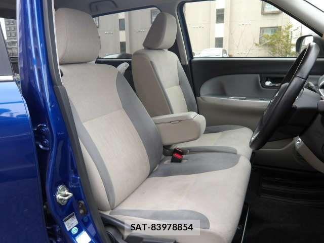 Daihatsu CAST 2015-11 6611009-10