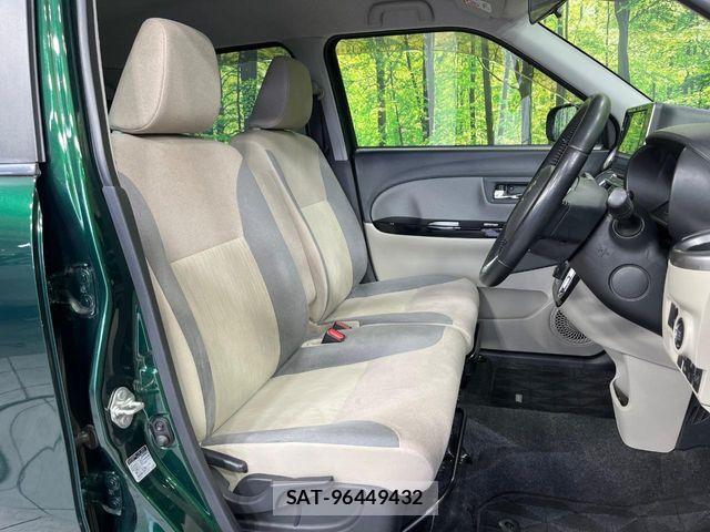 Daihatsu CAST 2018-05 7215972-8