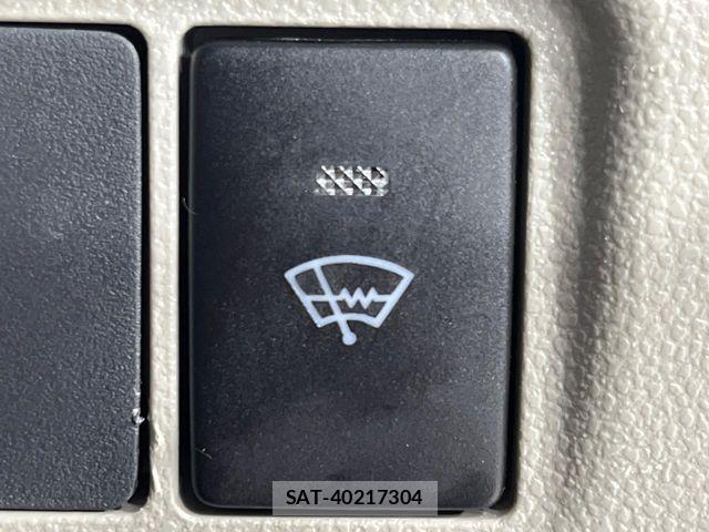 Daihatsu CAST 2015-12 7250095-2