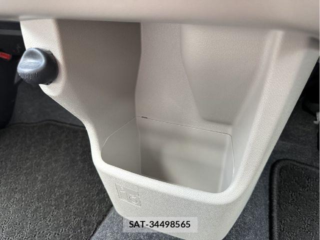 Daihatsu CAST 2016-11 8034786-26