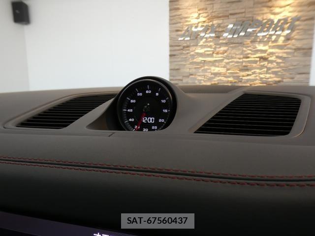 Porsche CAYENNE 2021-08 4924064-19