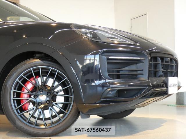 Porsche CAYENNE 2021-08 4924064-2