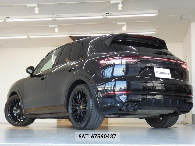 Porsche CAYENNE 2021-08 4924064-6
