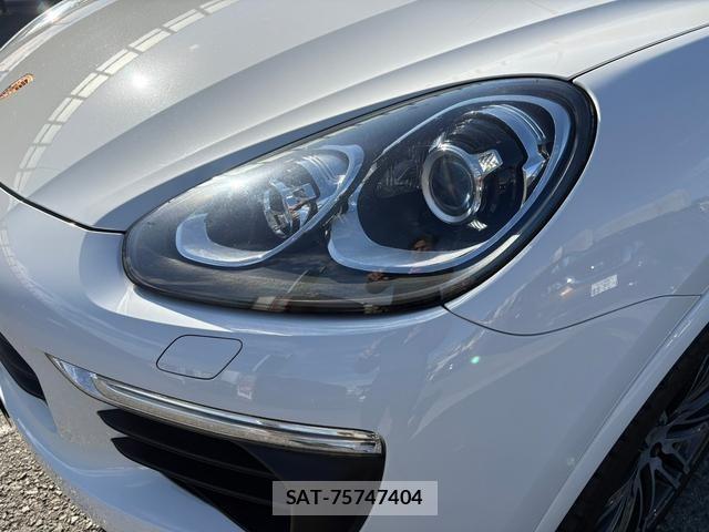 Porsche CAYENNE 2017-06 8352311-10