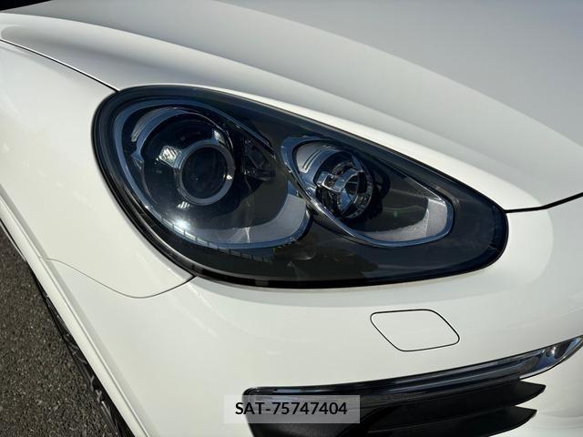 Porsche CAYENNE 2017-06 8352311-11