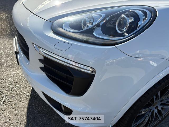 Porsche CAYENNE 2017-06 8352311-12
